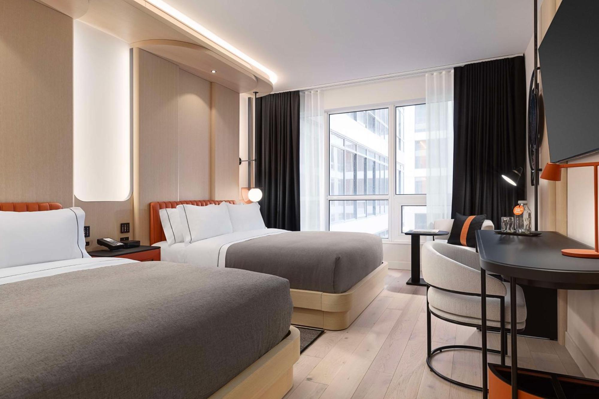Chambre d'Angle avec 2 Lits Queen-Size - Vue sur Ville