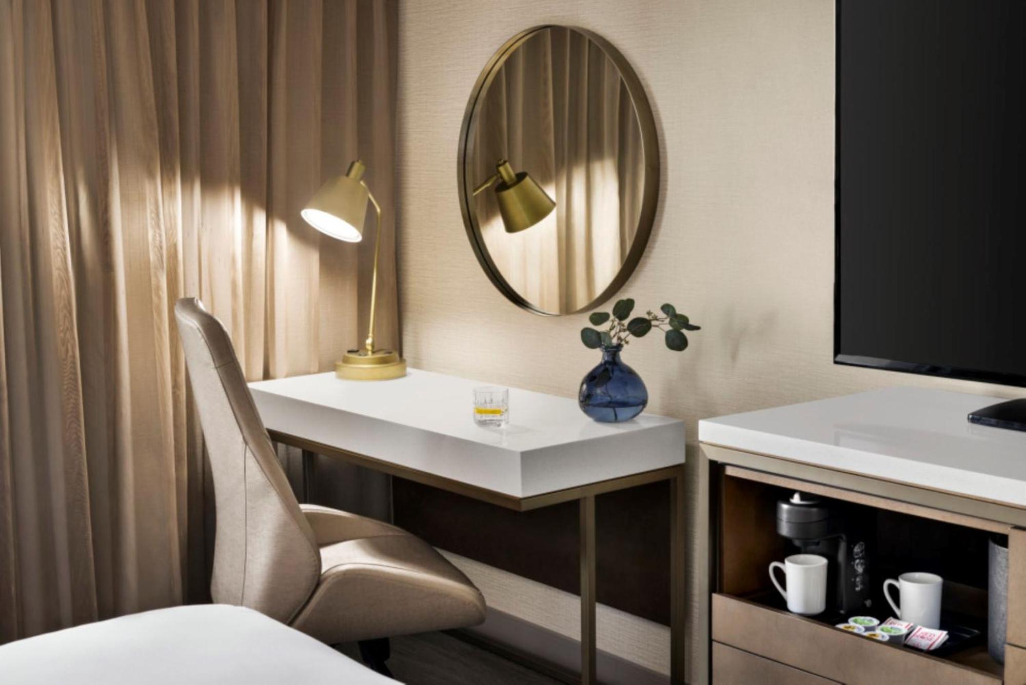 Standaard Kamer met Queensize Bed en Toegankelijke Douche - Gasten met een Lichamelijke Beperking