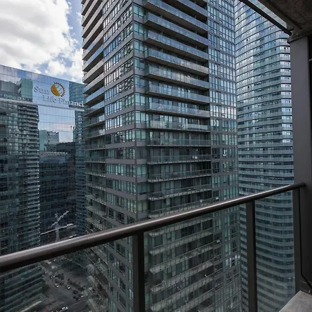 Applewood Suites - 3 Bdrm Ent. District-3